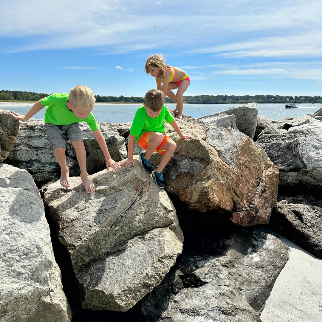 Kids’ Neon Rash Guard – Neon Green | UPF 50+